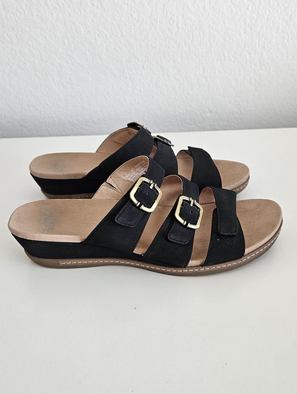 Dansko Allyson Size 41 Suede Wedge Slide Sandals Gold Buckle Adjustable Straps